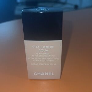 CHANLE VITALUMIERE AQUA Ultra-Light Skin perfecting sunscreen Makeup SPF 15